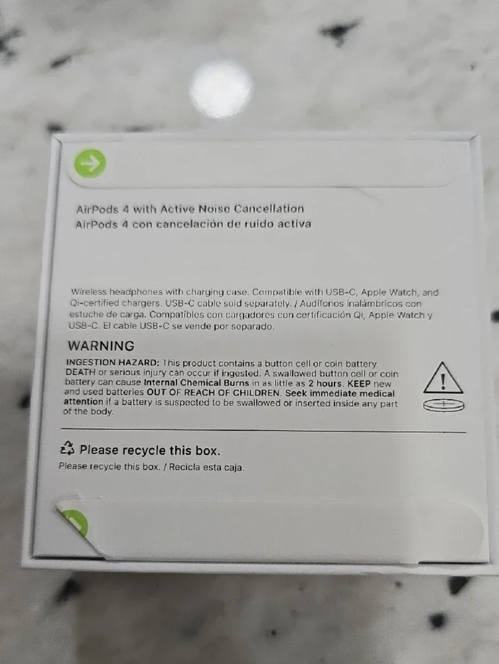 AirPods 4 Apple White Wireless Earbuds with Charging Case